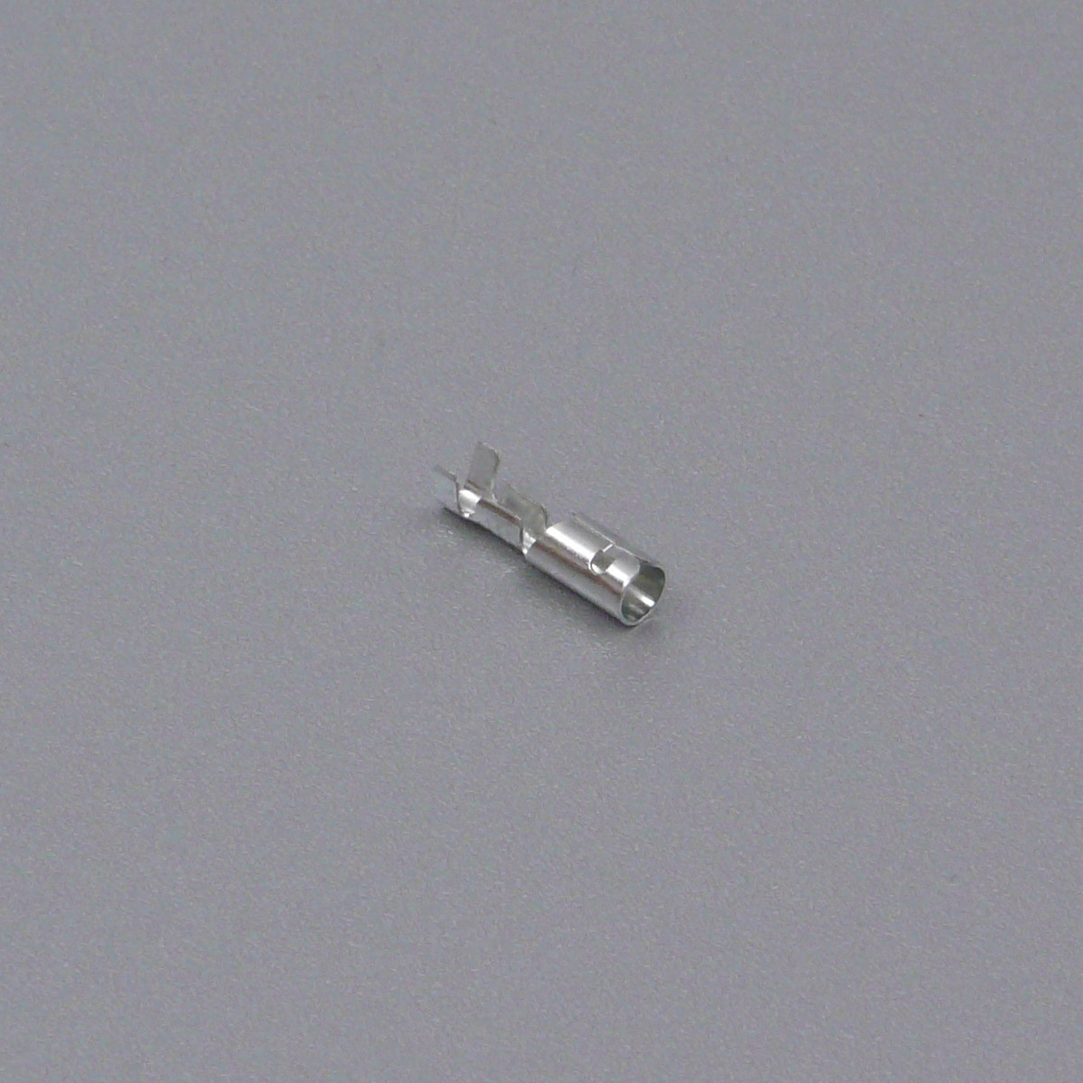 Pin kulatého konektoru Faston, 4 mm, dutinka (samice)